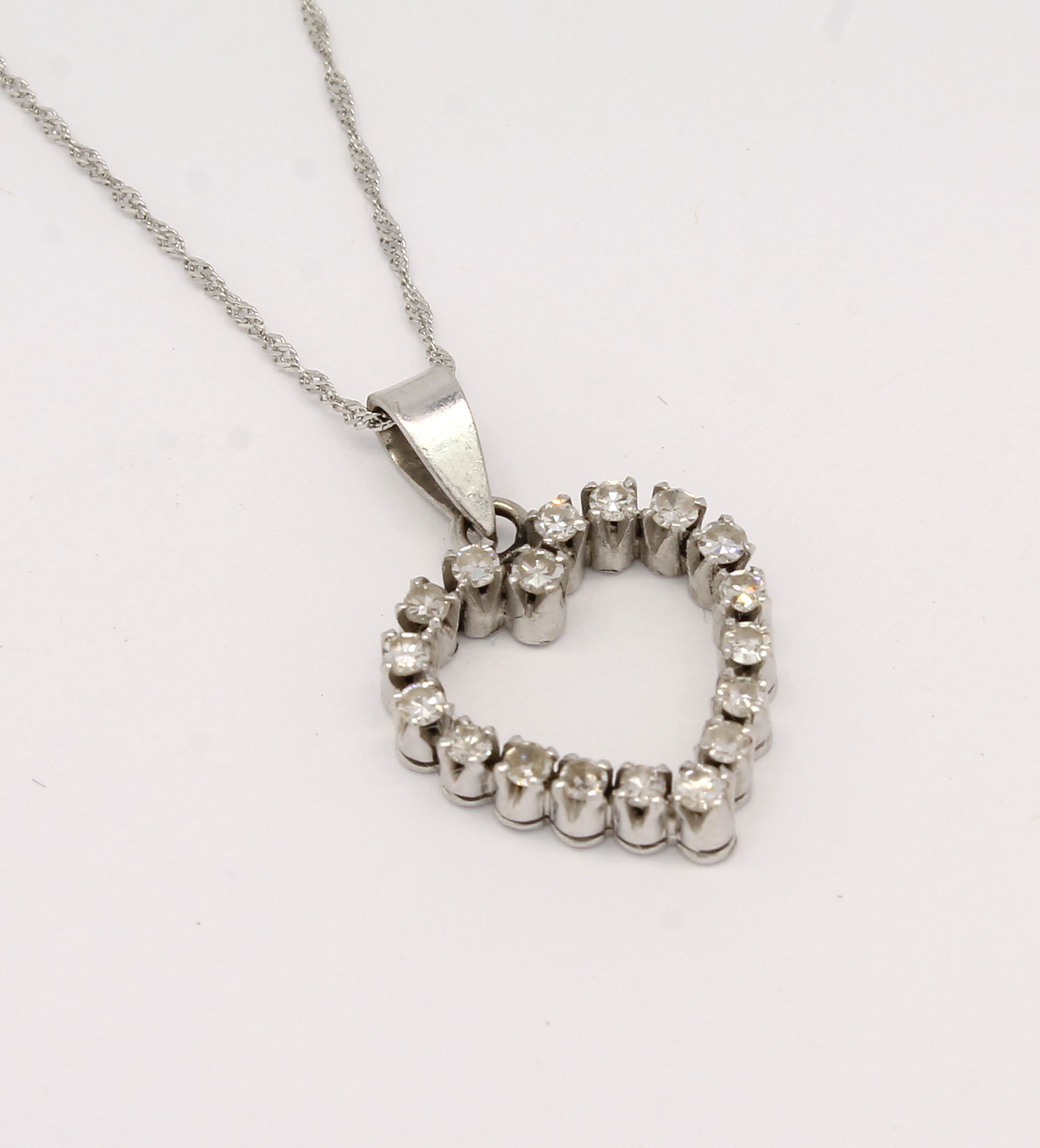 Colar Coração de Diamantes Ouro Branco 18k 750 (4)