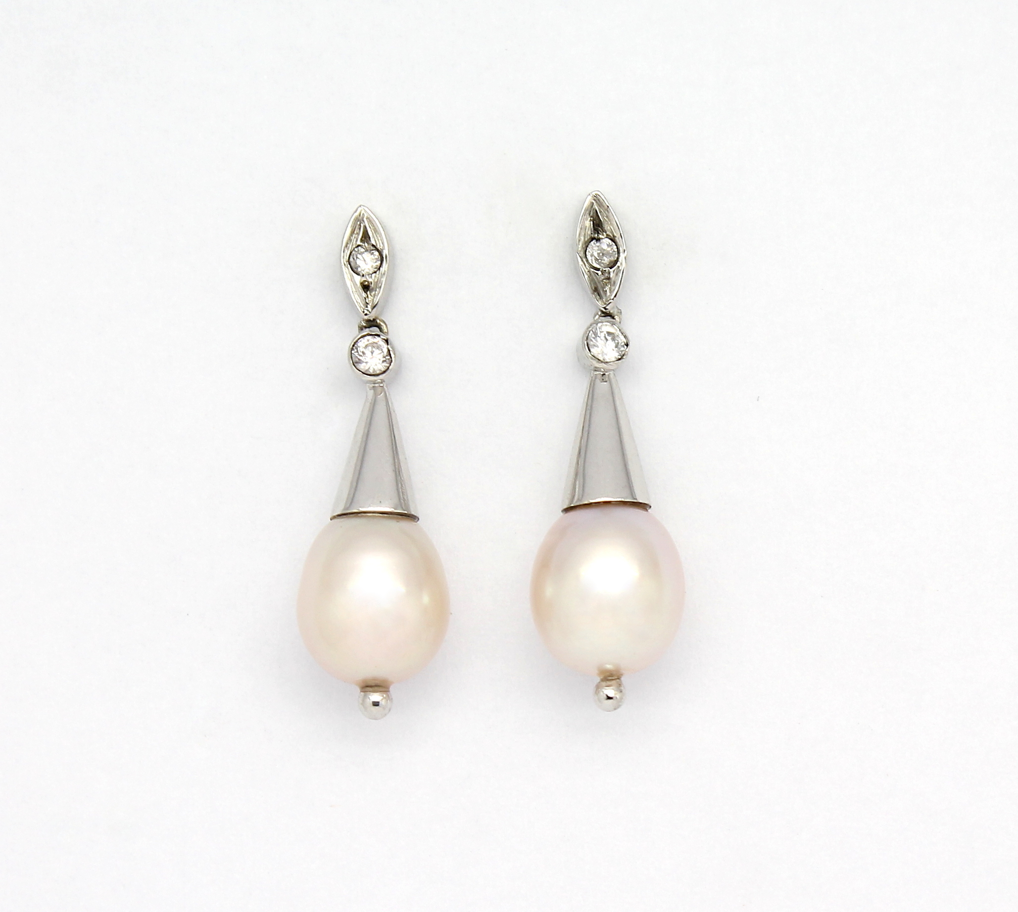 Brinco Diamante e Pérola Ouro Branco 18k 750 (3)