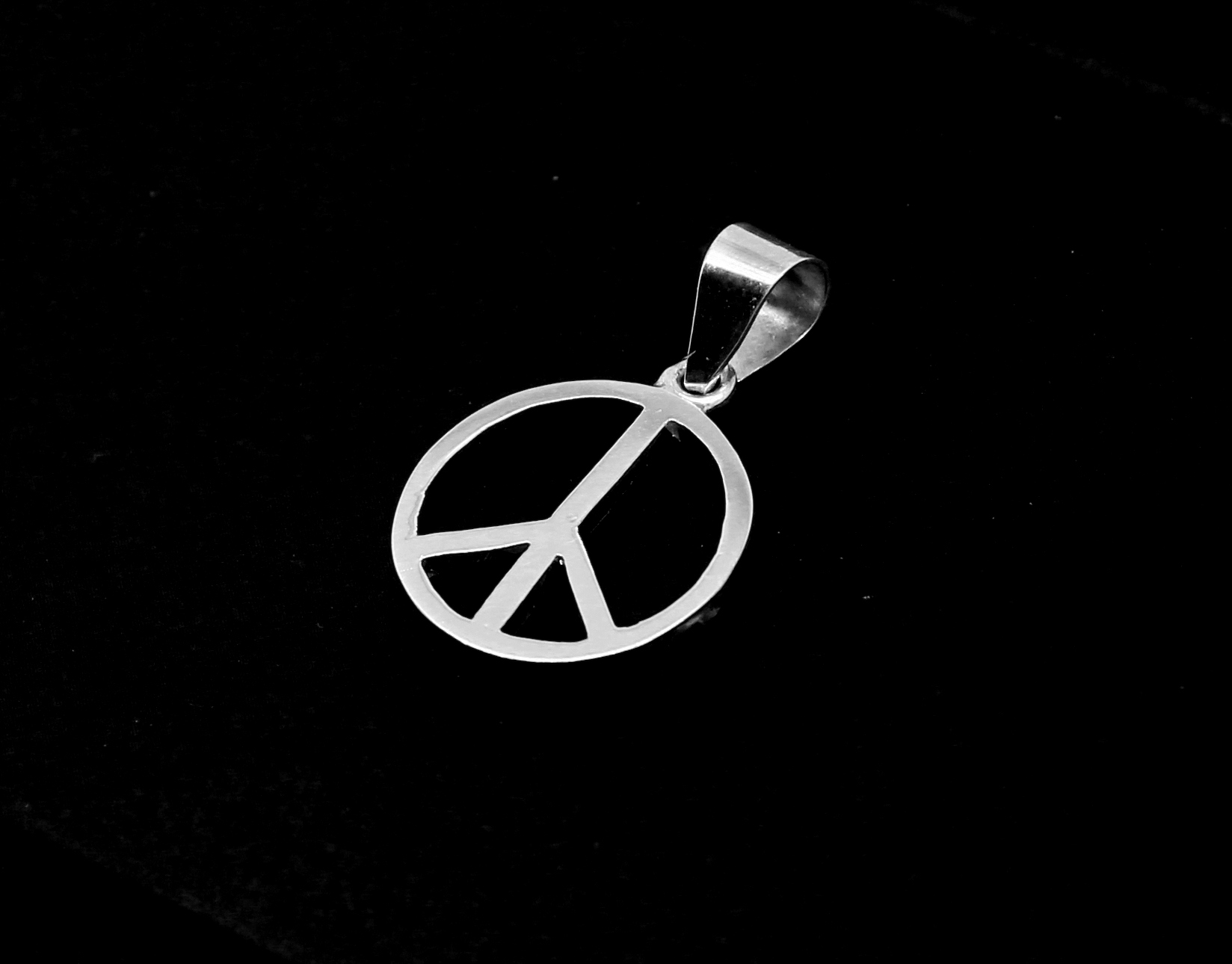 Pingente Peace Ouro Branco 18k 750 (4)