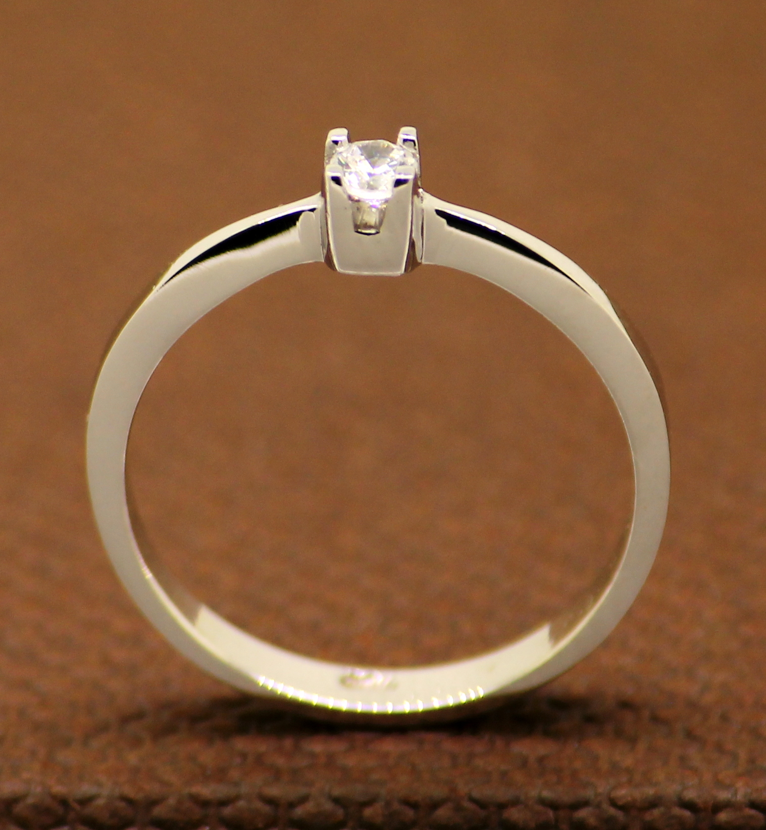 Anel Solitário Ouro Branco 18k 750 (5)