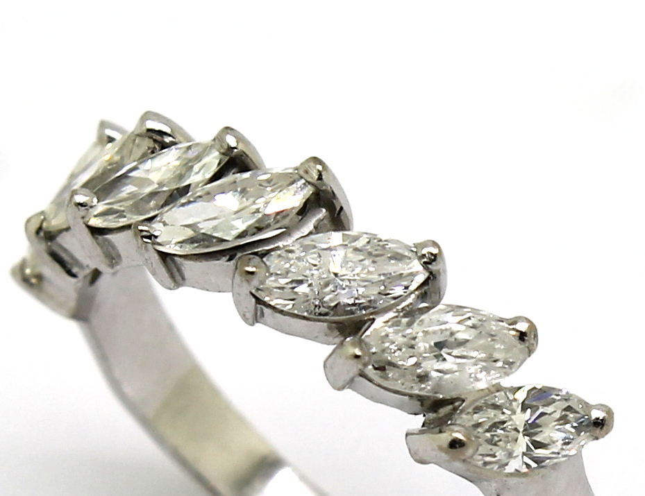 Meia Aliança Diamantes Navete Ouro Branco 18k 750 (3)