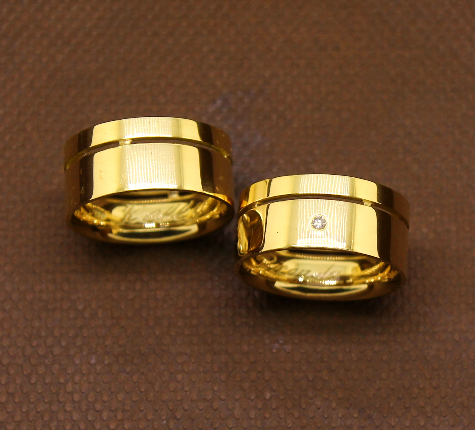 Par De Alianças 20 gramas Ouro 18k (1)