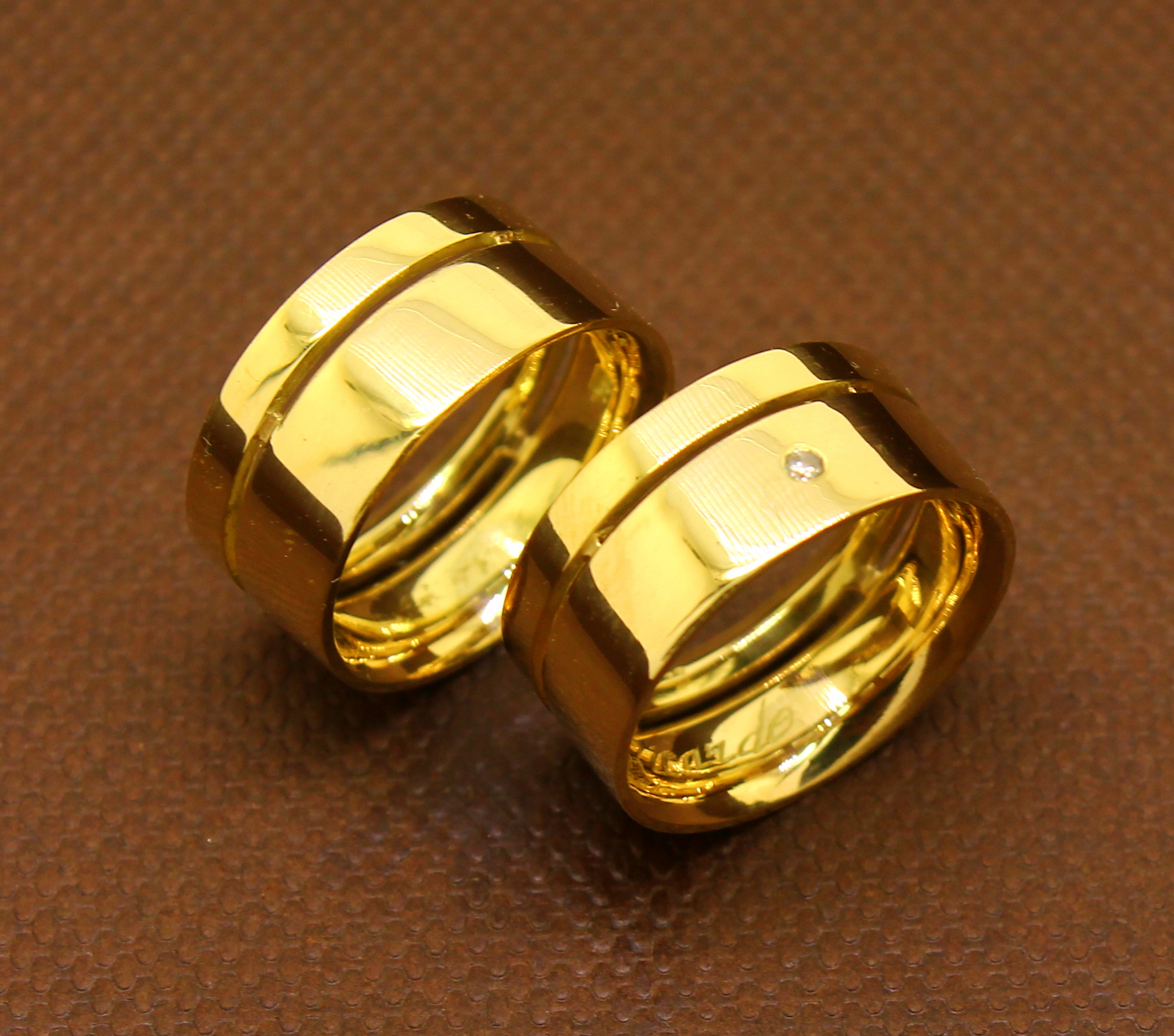 Par De Alianças 20 gramas Ouro 18k (2)